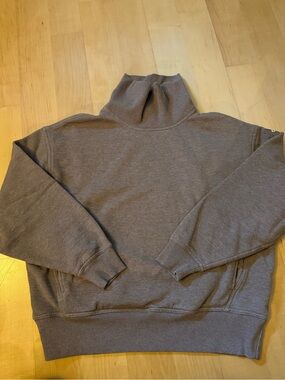 Alo Sweatshirt with Pocket